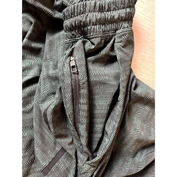 Lululemon Men’s Green/Black Pace Breaker Short 9" Linerless Size Medium - Picture 7 of 8